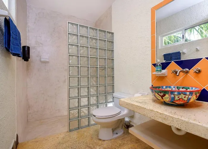 Private Queen With Beautiful Garden View * San Miguel de Cozumel